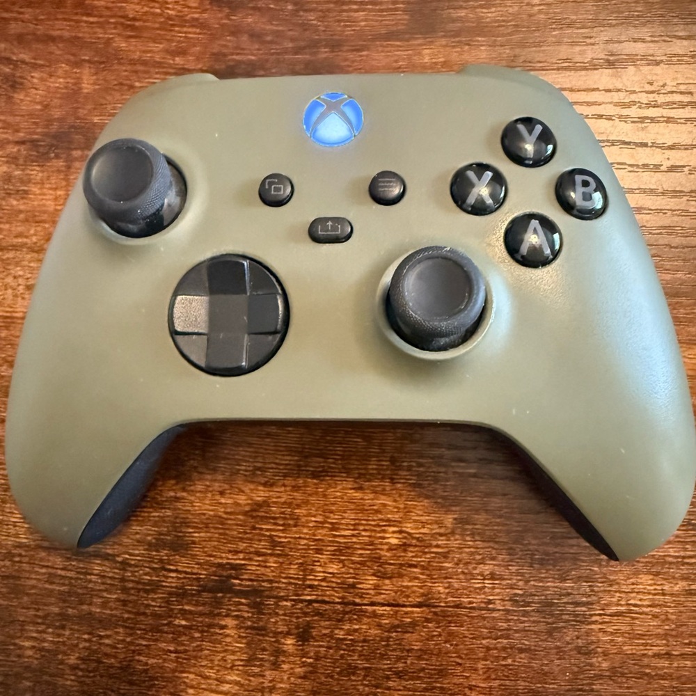 Xbox series x design lab controller with inner/outer rubberized grips
